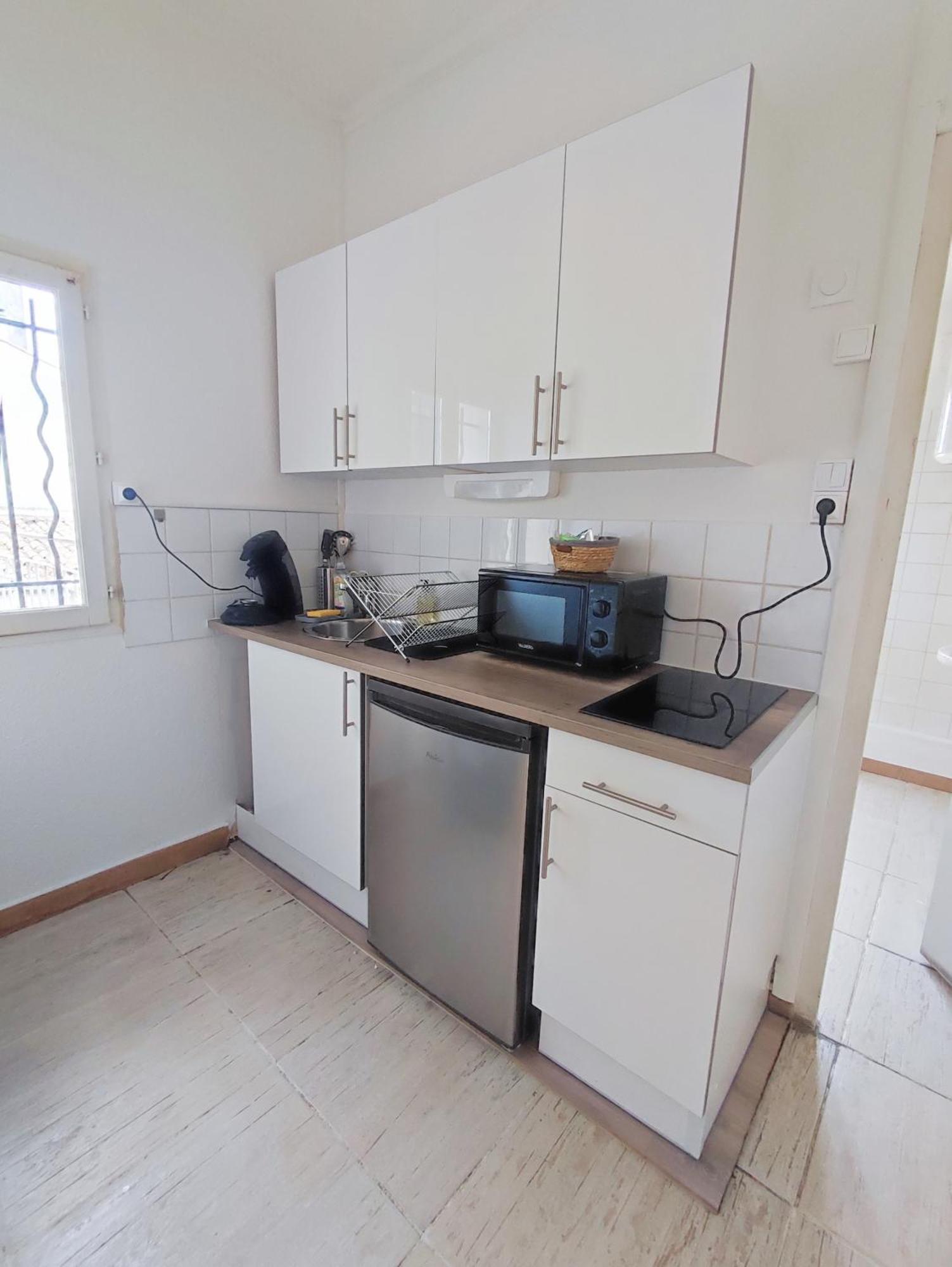 Bel Appartement Centre De Ним Экстерьер фото