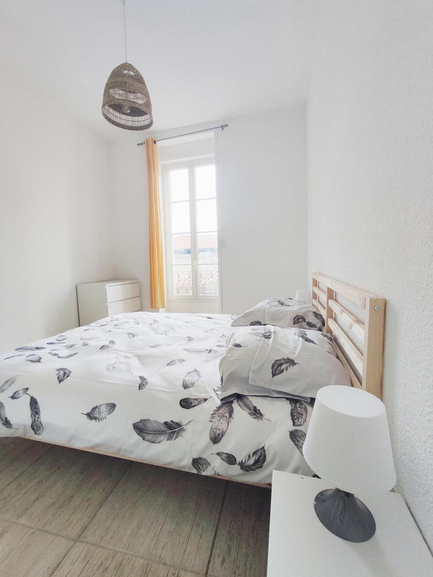 Bel Appartement Centre De Ним Экстерьер фото